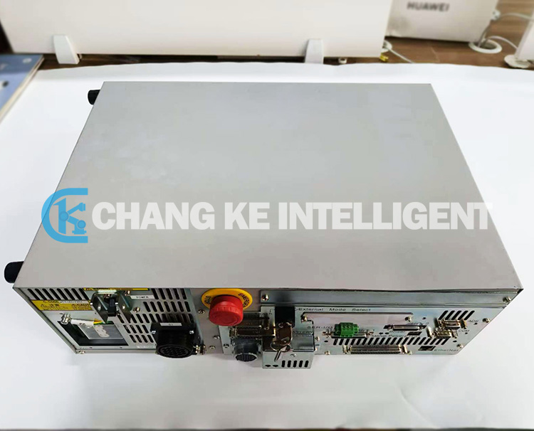 Nidec Sankyo機(jī)器人控制器SC5000-EX2-0002