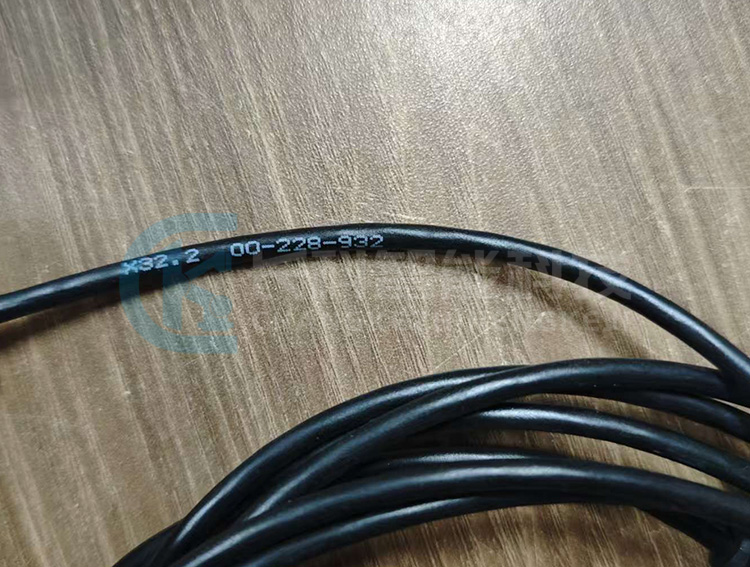 庫卡零點(diǎn)校正儀EMD X32.2轉(zhuǎn)接線纜00-228-932 庫卡零點(diǎn)校正儀EMD X32.2轉(zhuǎn)接線纜00-228-932